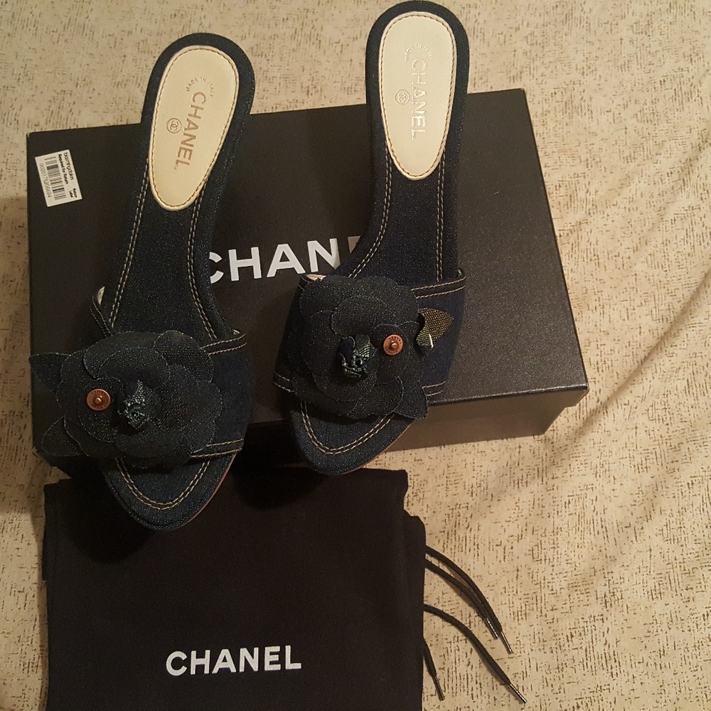 Chanel heel